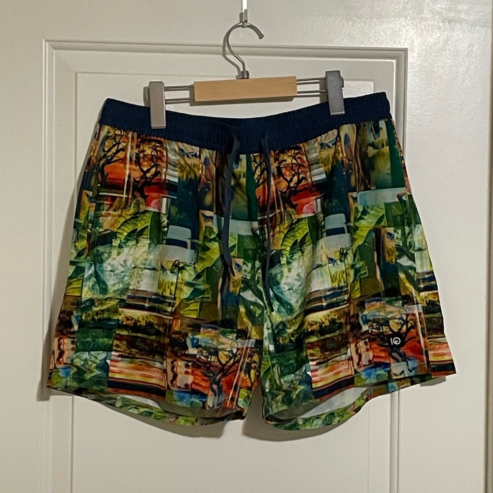 TENTREE men’s forest patterned bathing suit trunks size L